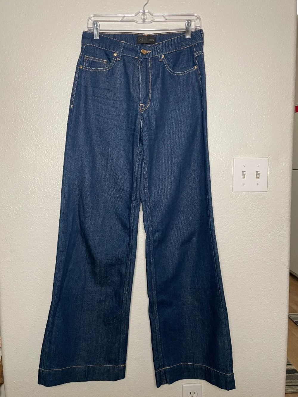 High Wasted Wide Leg Zara Jeans sz 4